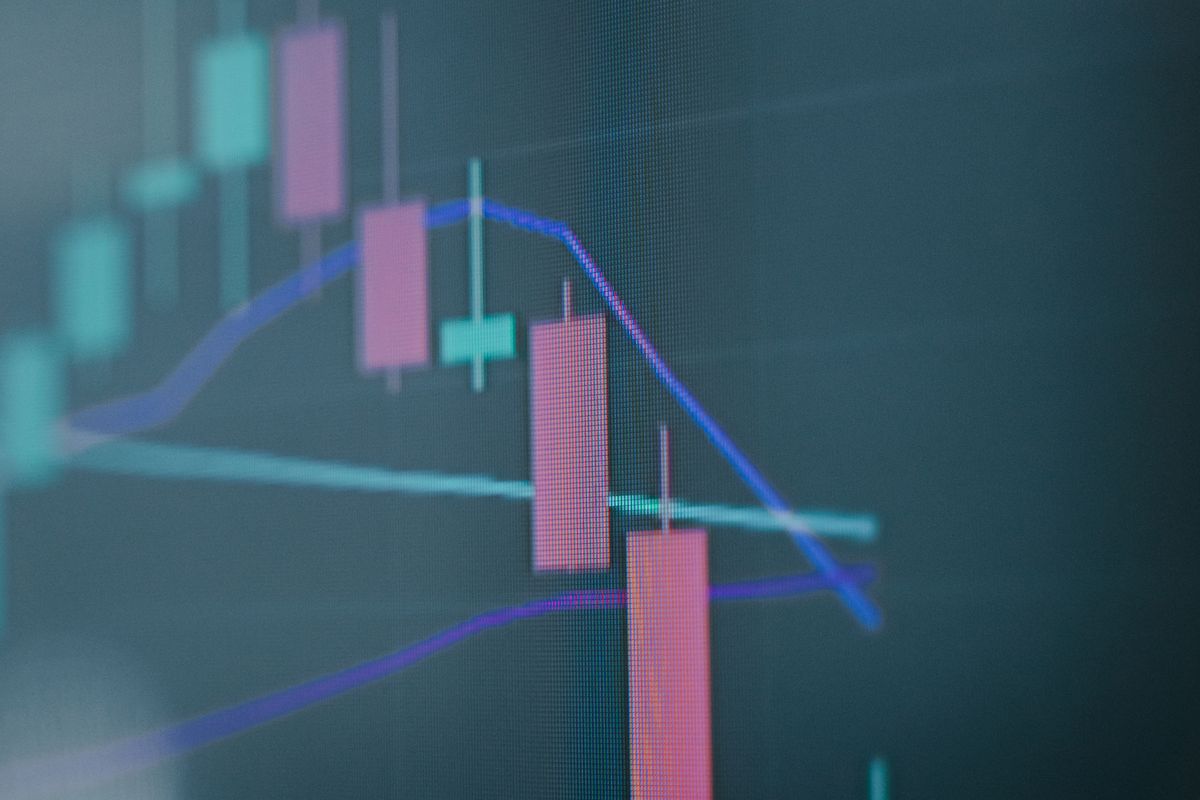 How Much Should You Have in Your Emergency Fund Before You Start Investing?